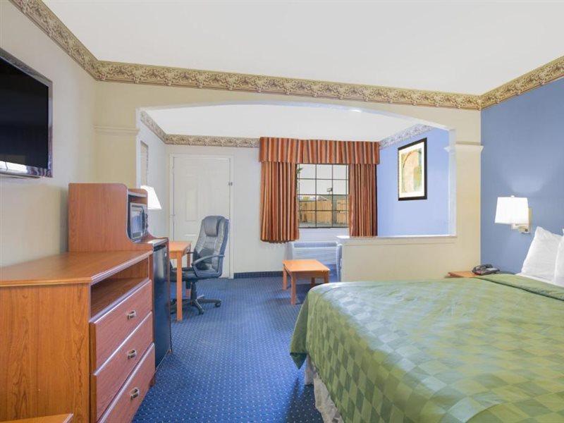 Days Inn By Wyndham Nacogdoches/Sfa University/Downtown Ngoại thất bức ảnh