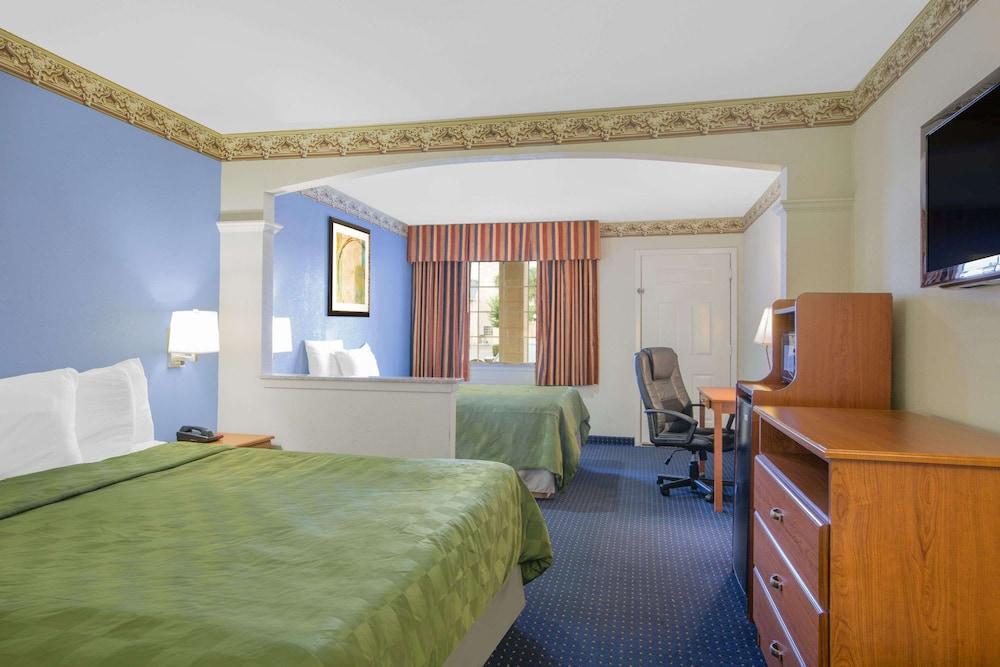 Days Inn By Wyndham Nacogdoches/Sfa University/Downtown Ngoại thất bức ảnh